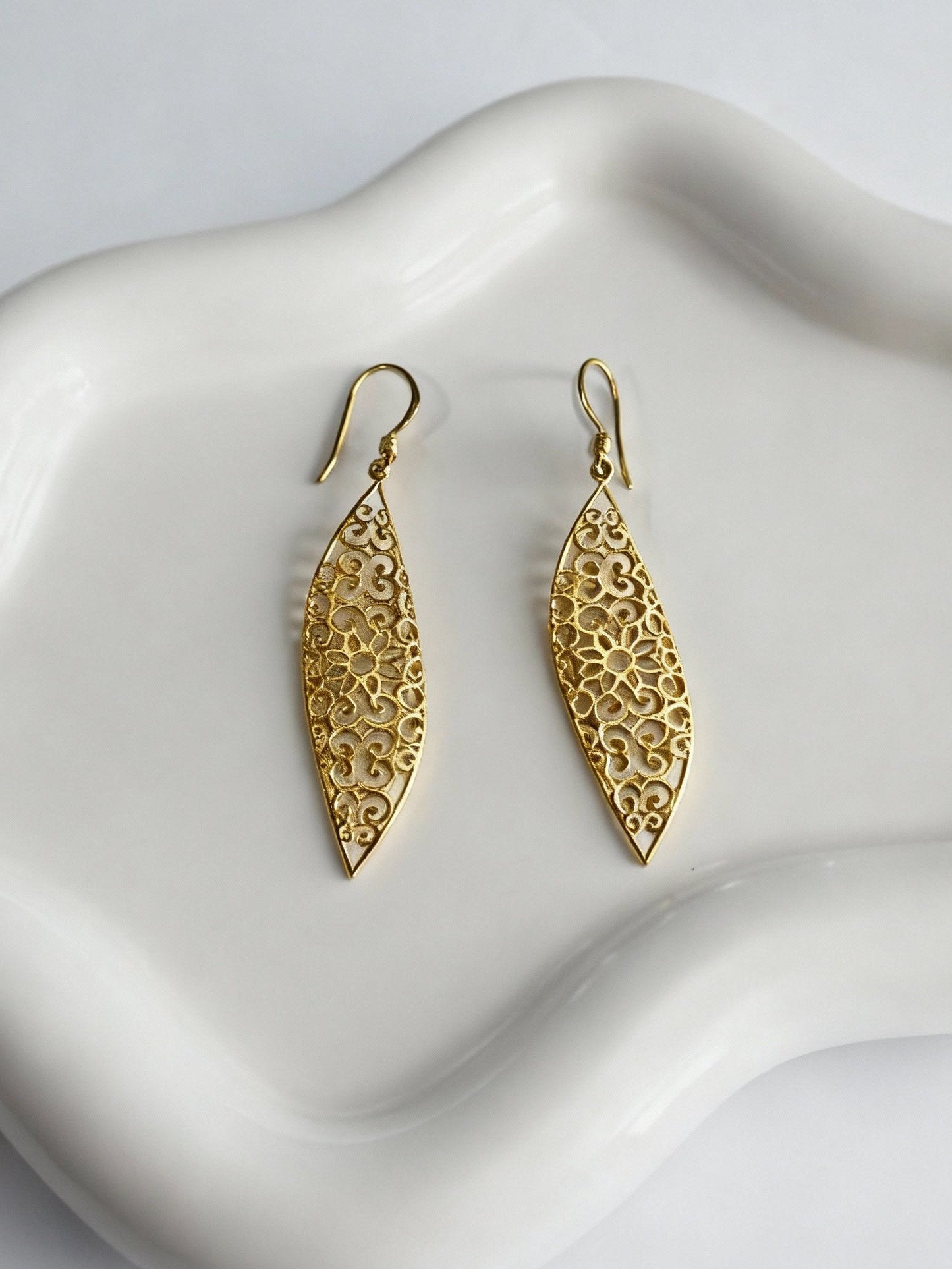 Foglia Earrings